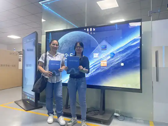 Customer Scene 12